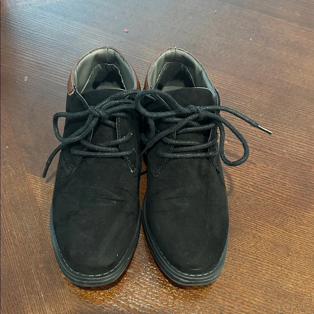 Kenneth Cole Reaction Boys Shoes Size 1